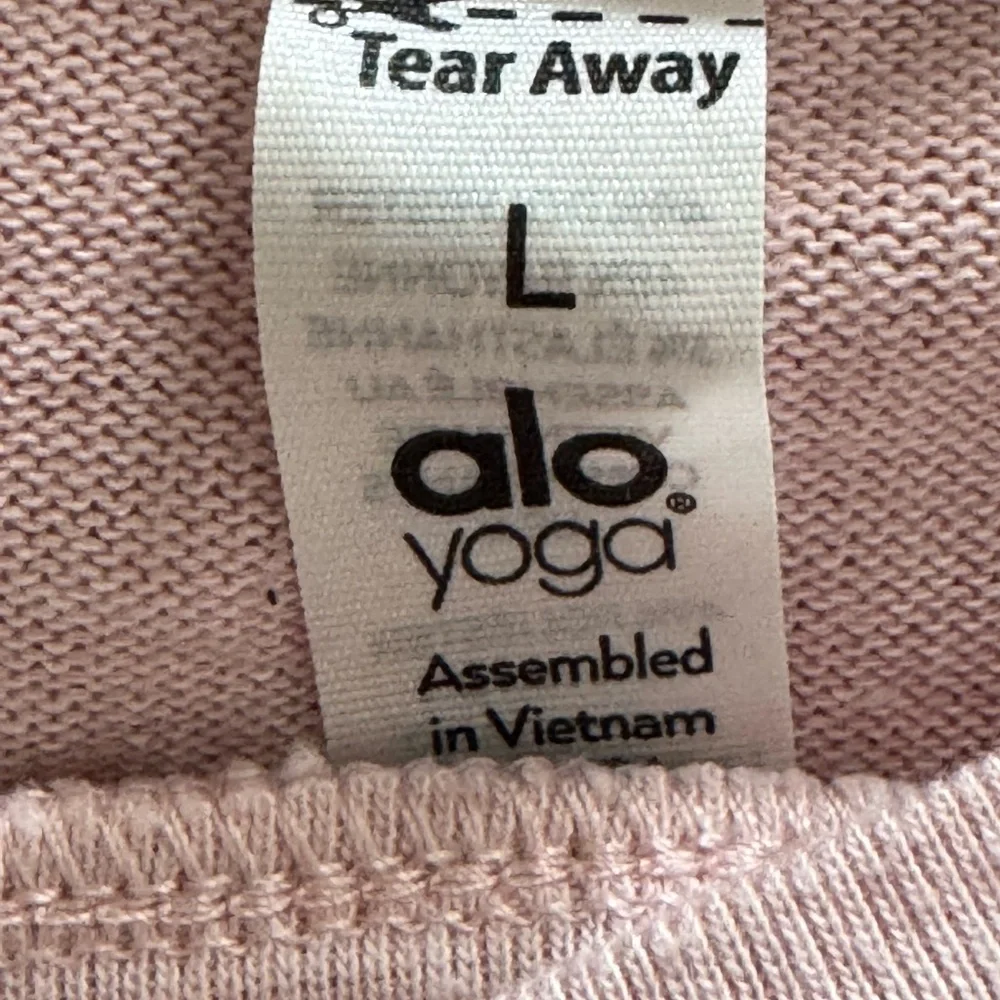 ALO Yoga Alosoft Long Sleeve Crewneck Top in Pink Size Large - Picture 3 of 4